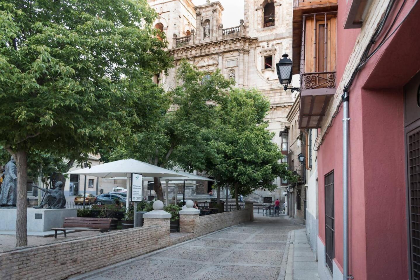 Appartamento La Dama Del Jardin Del Nuncio Toledo Esterno foto